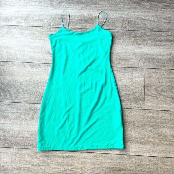 Aritzia Wilfred Free TINY DRESS in Green - Picture 6 of 15